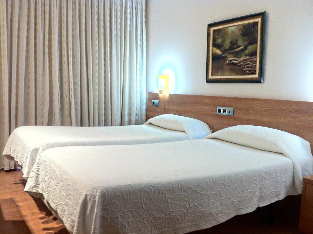 Hostal Del Carmen サンタンデール 部屋 写真