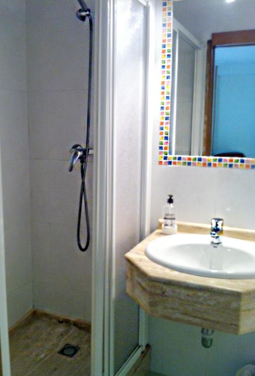 Hostal Del Carmen サンタンデール 部屋 写真