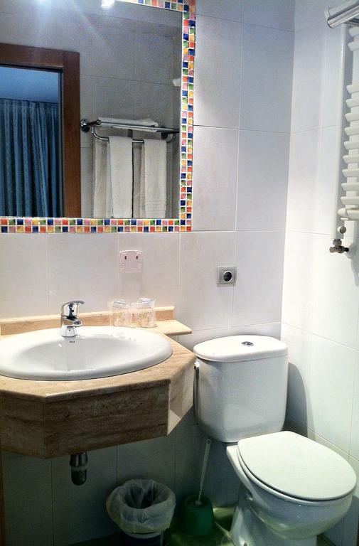 Hostal Del Carmen サンタンデール 部屋 写真